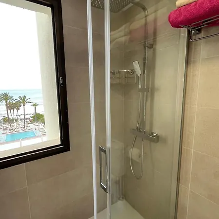 Wintowinrentals Newly Renovated Private Beachfront & Steps To The Marina