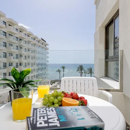Wintowinrentals Newly Renovated Private Beachfront & Steps To The Marina