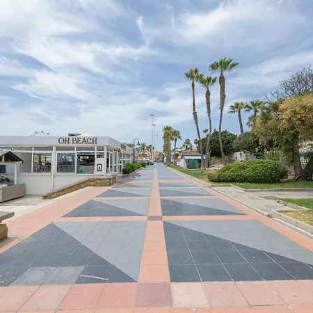 Wintowinrentals Newly Renovated Private Beachfront & Steps To The Marina *