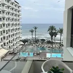 Wintowinrentals Newly Renovated Private Beachfront & Steps To The Marina Torremolinos