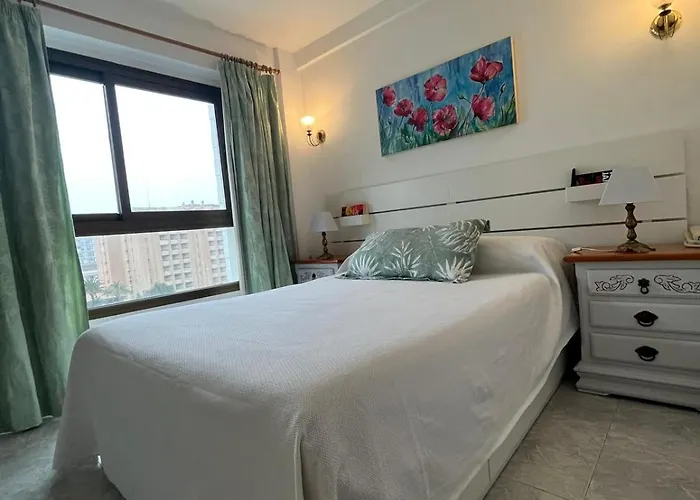 Appartamento Newly Renovated Private Beachfront & Steps To The Marina Torremolinos